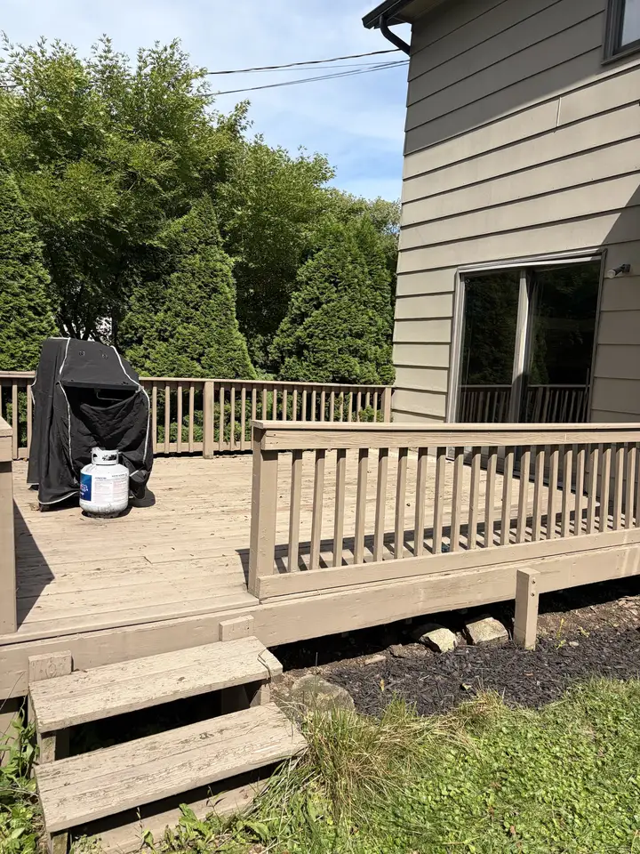 Deck with railings and steps